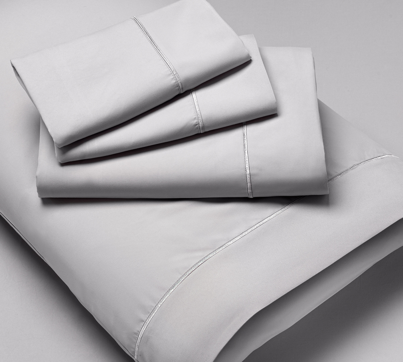 PureCare Queen Luxury Microfiber Wrinkle Resistant Pillowcase Set | Dove Gray