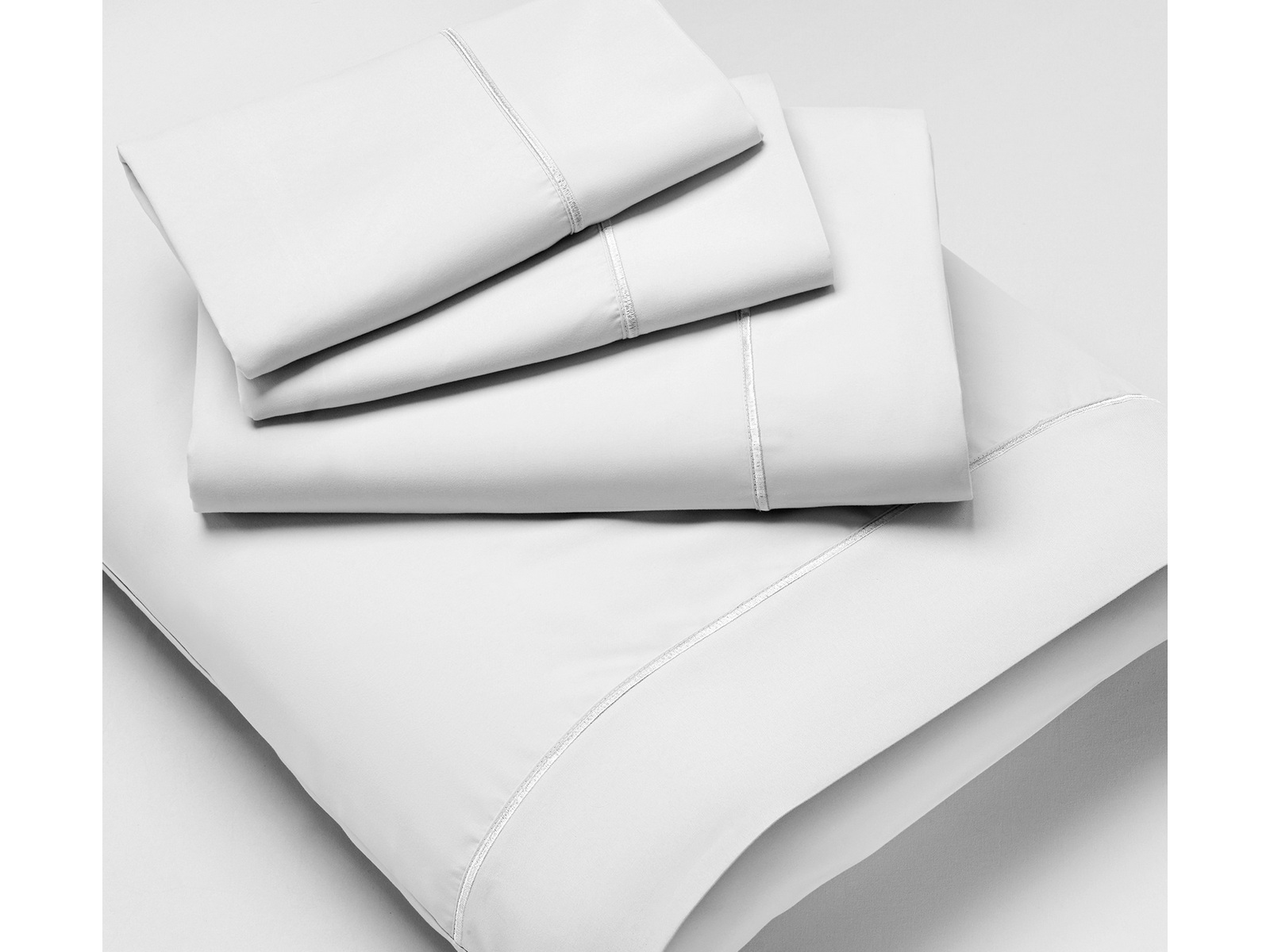 PureCare Standard Luxury Microfiber Wrinkle Resistant Pillowcase Set | White