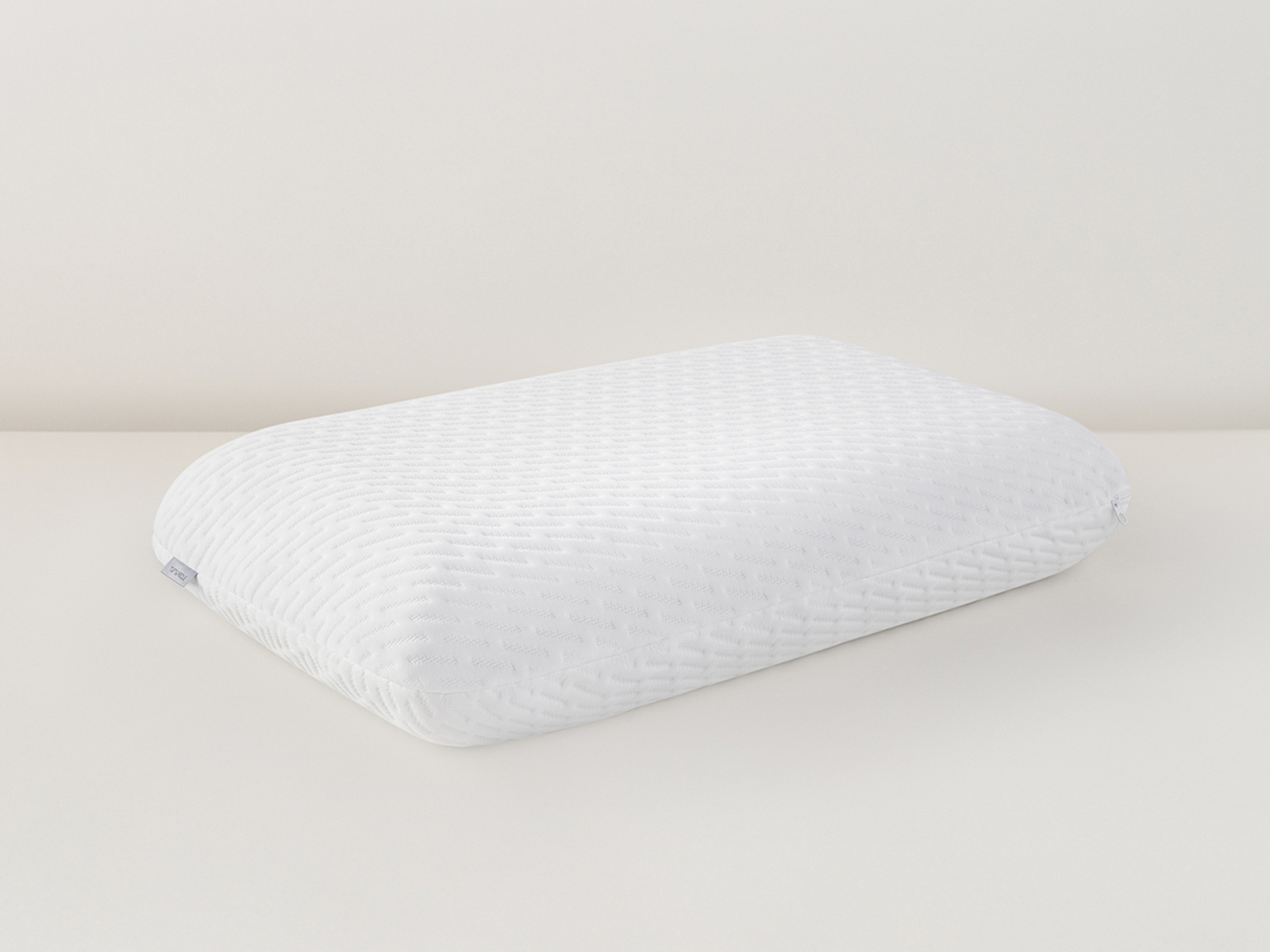 V000254979 Tuft and Needle King Original Foam Pillow | Coolin sku V000254979