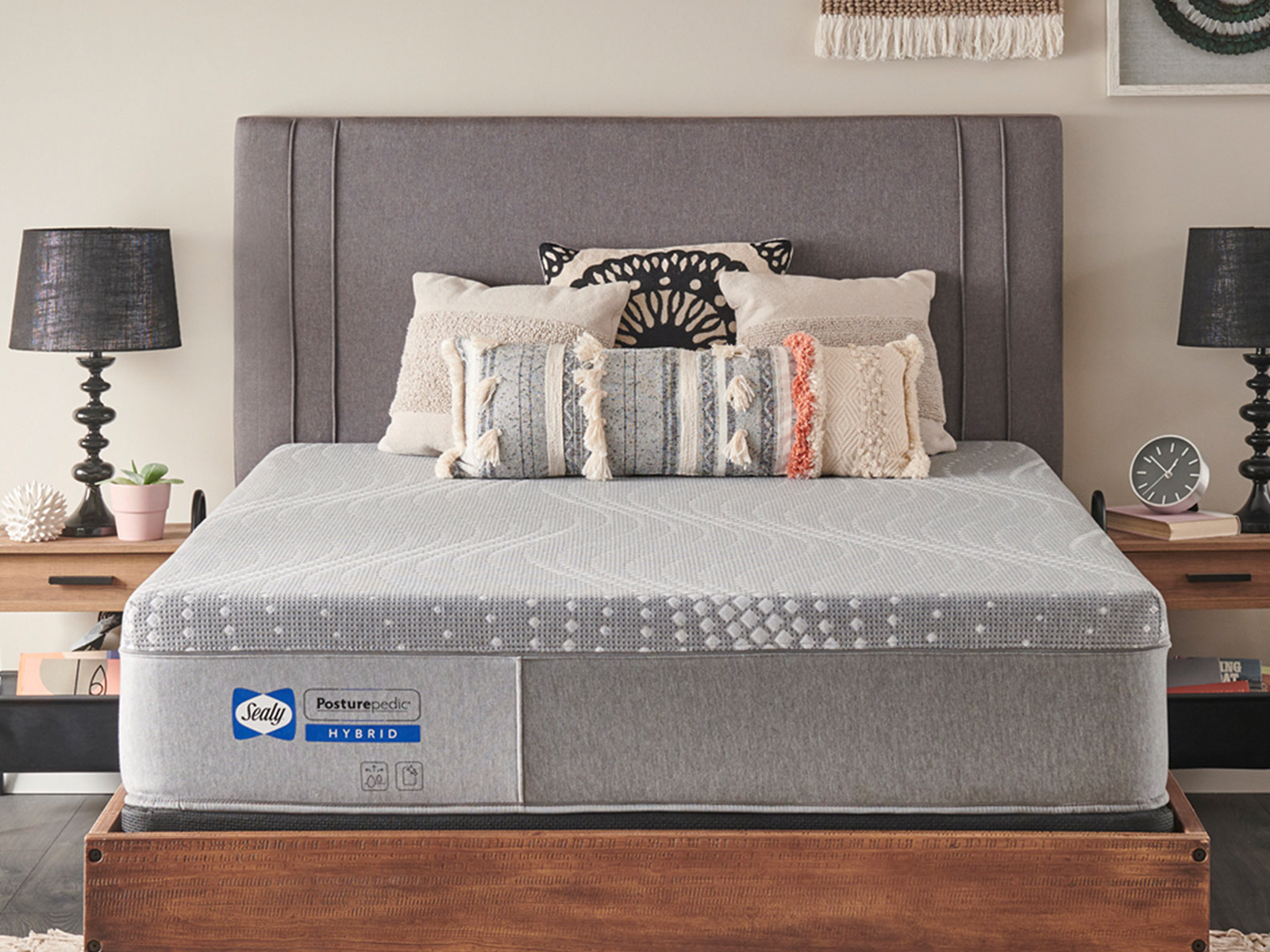 Sealy King Mattress | Posturepedic Hybrid | Medium Firm | Norman 12