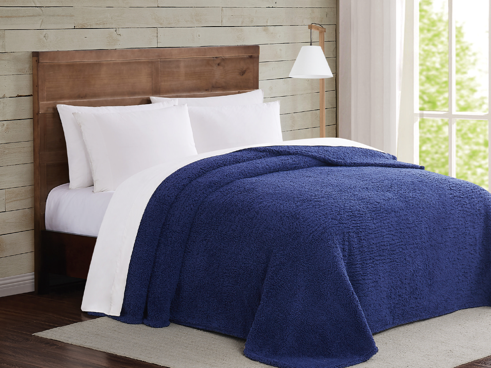 Brooklyn Loom King Marshmallow Sherpa Blanket | Navy