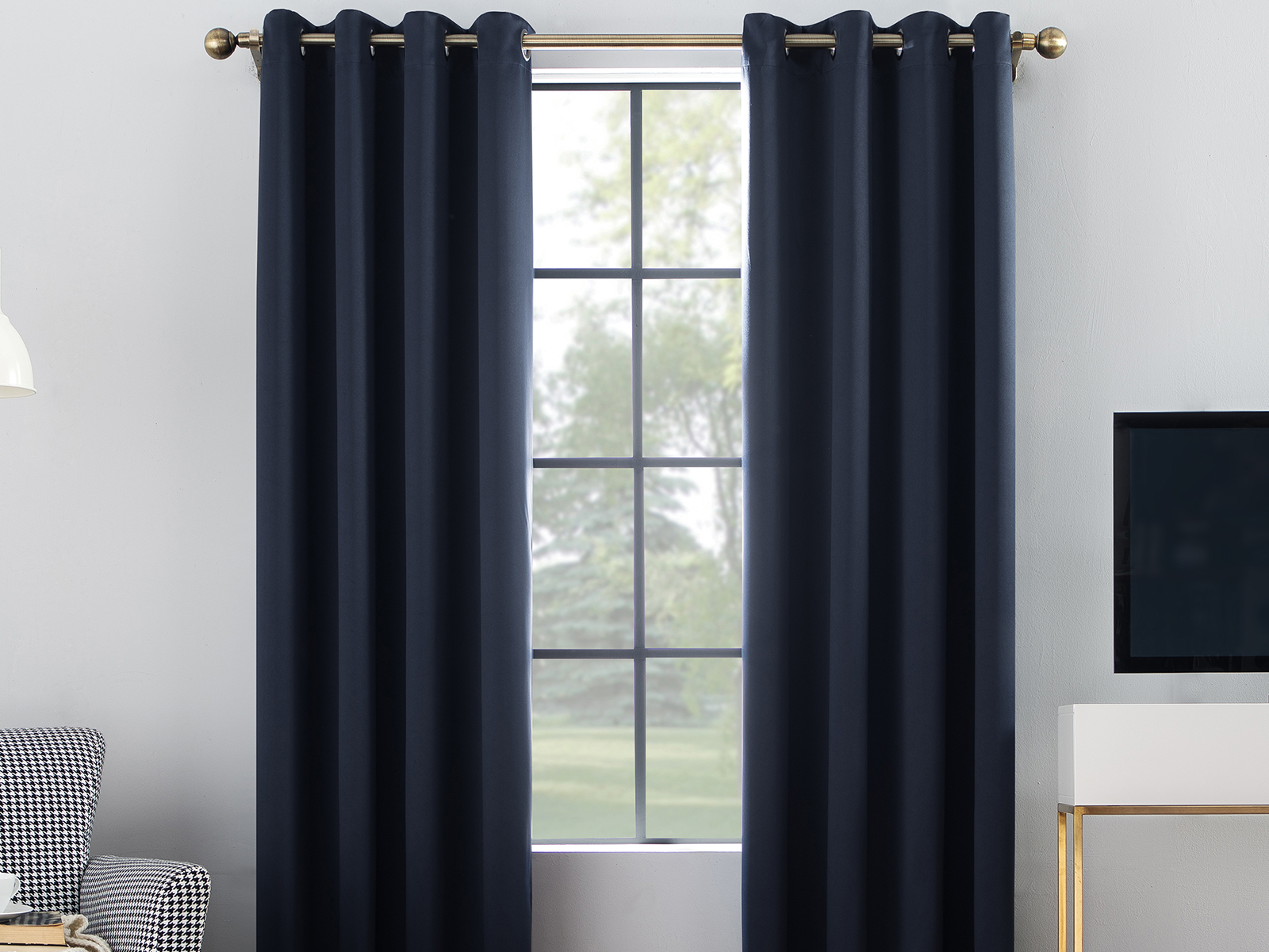 V000259770 Sun Zero Blackout Window Curtain Set | 52X84 | Osl sku V000259770