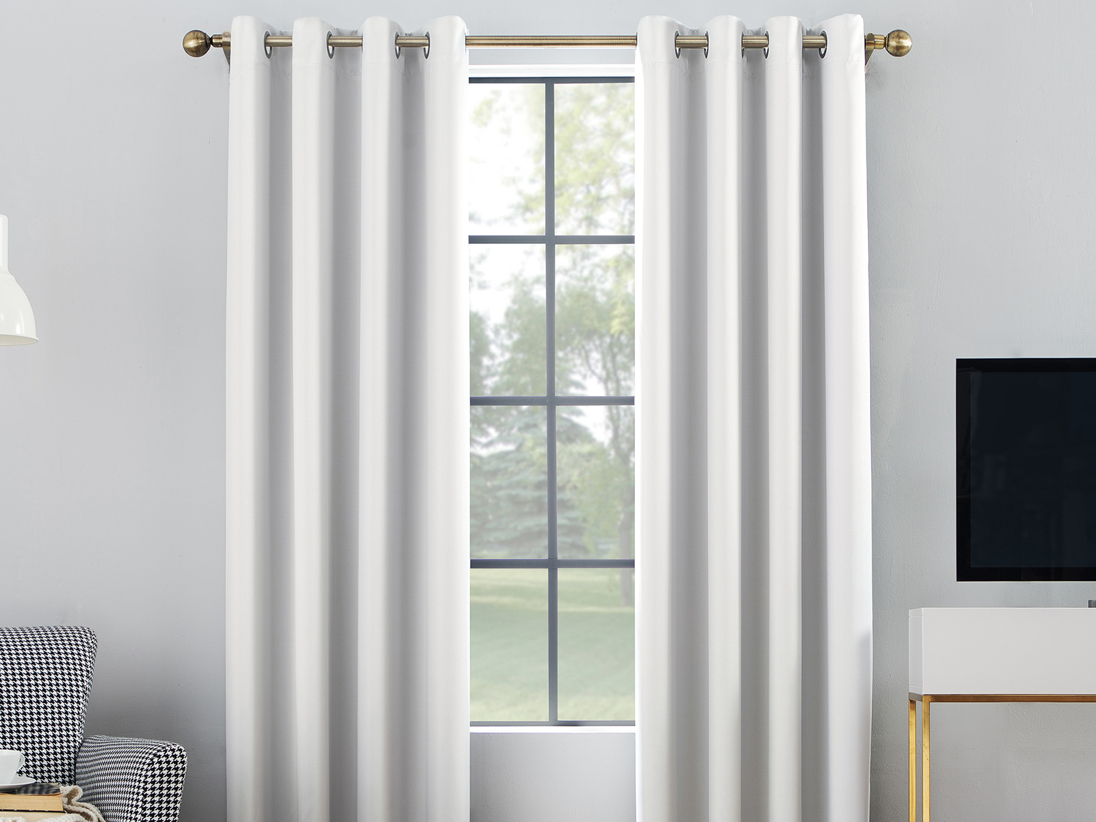 V000259773 Sun Zero Blackout Window Curtain Set | 52X84 | Osl sku V000259773