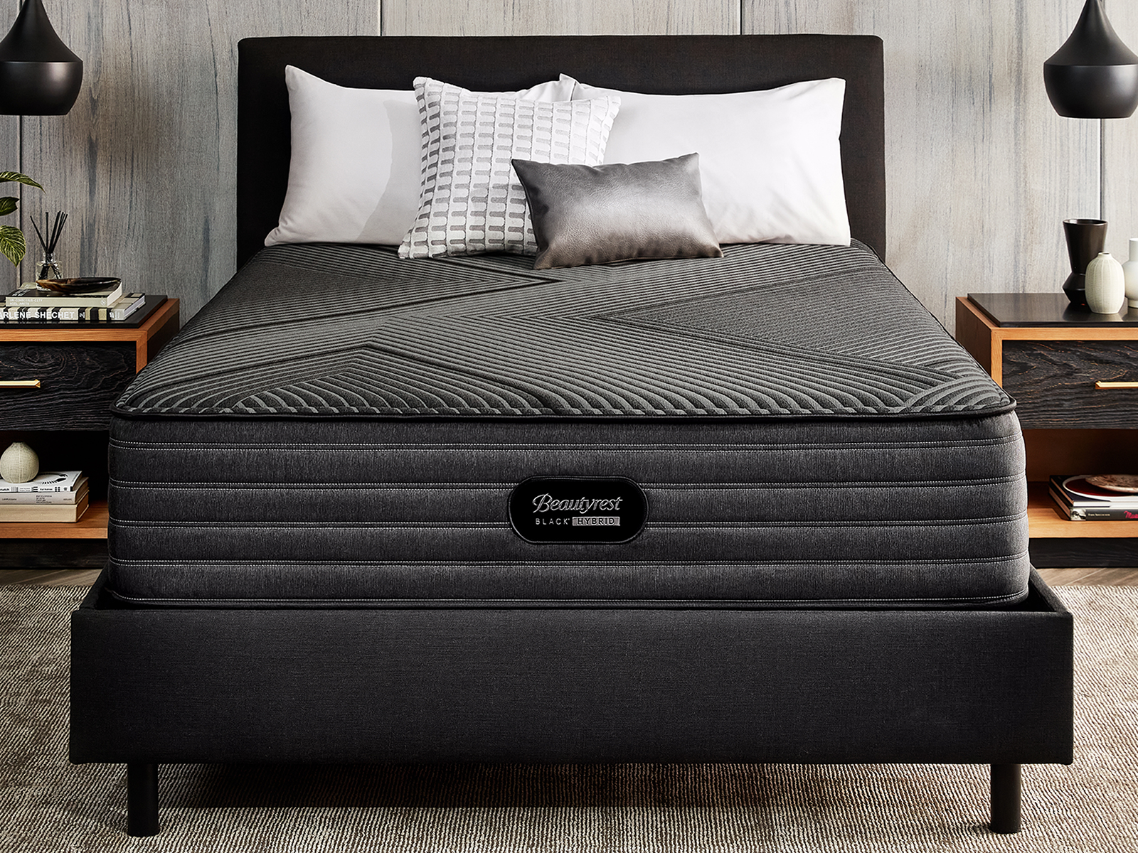 Black Hybrid LX-Class 13.5" Medium Mattress