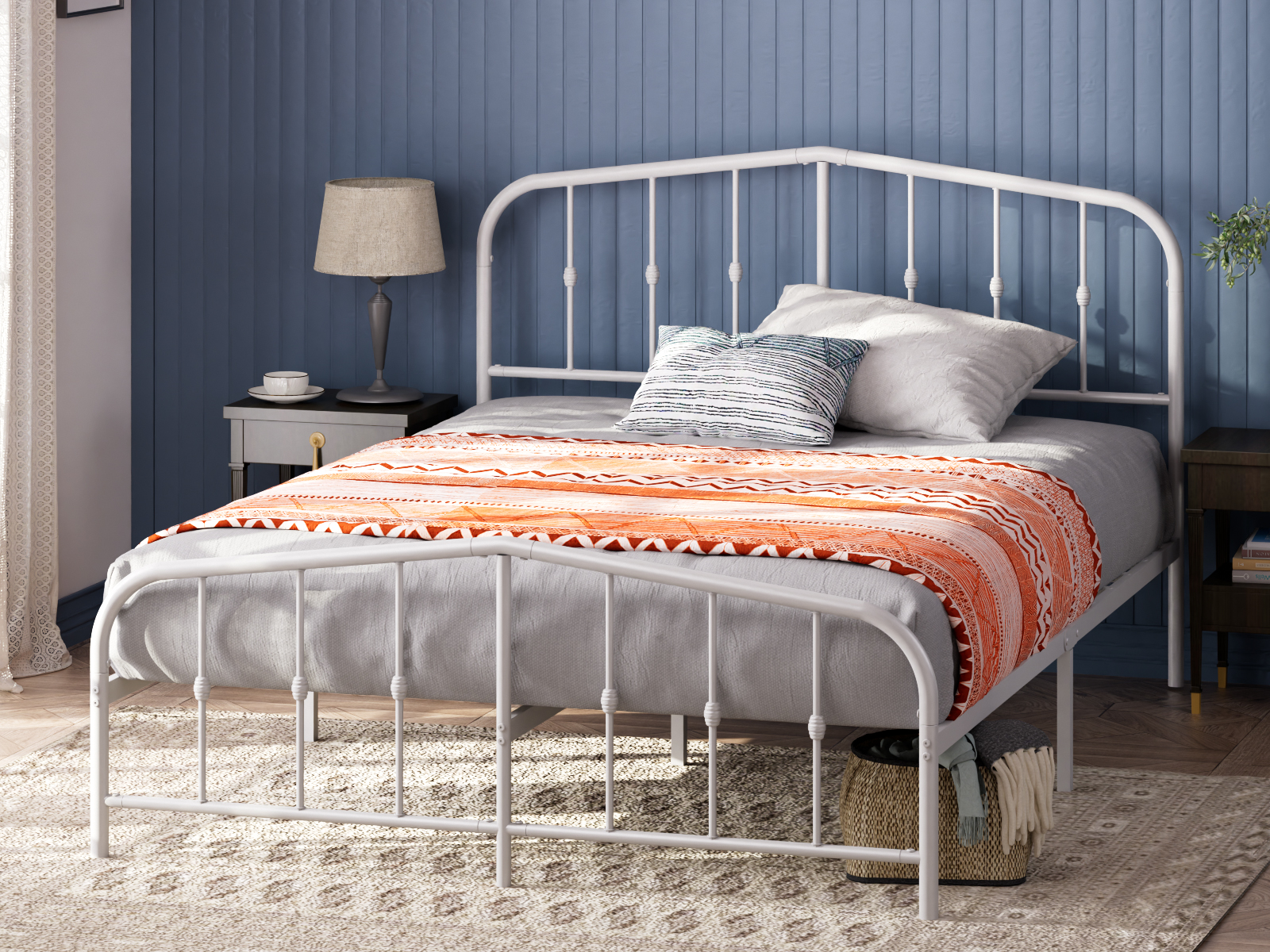  Traditional Metal Platform Bed With Headboard