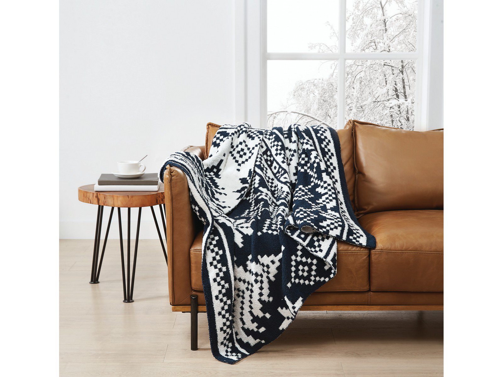  Signature Cozy Throw