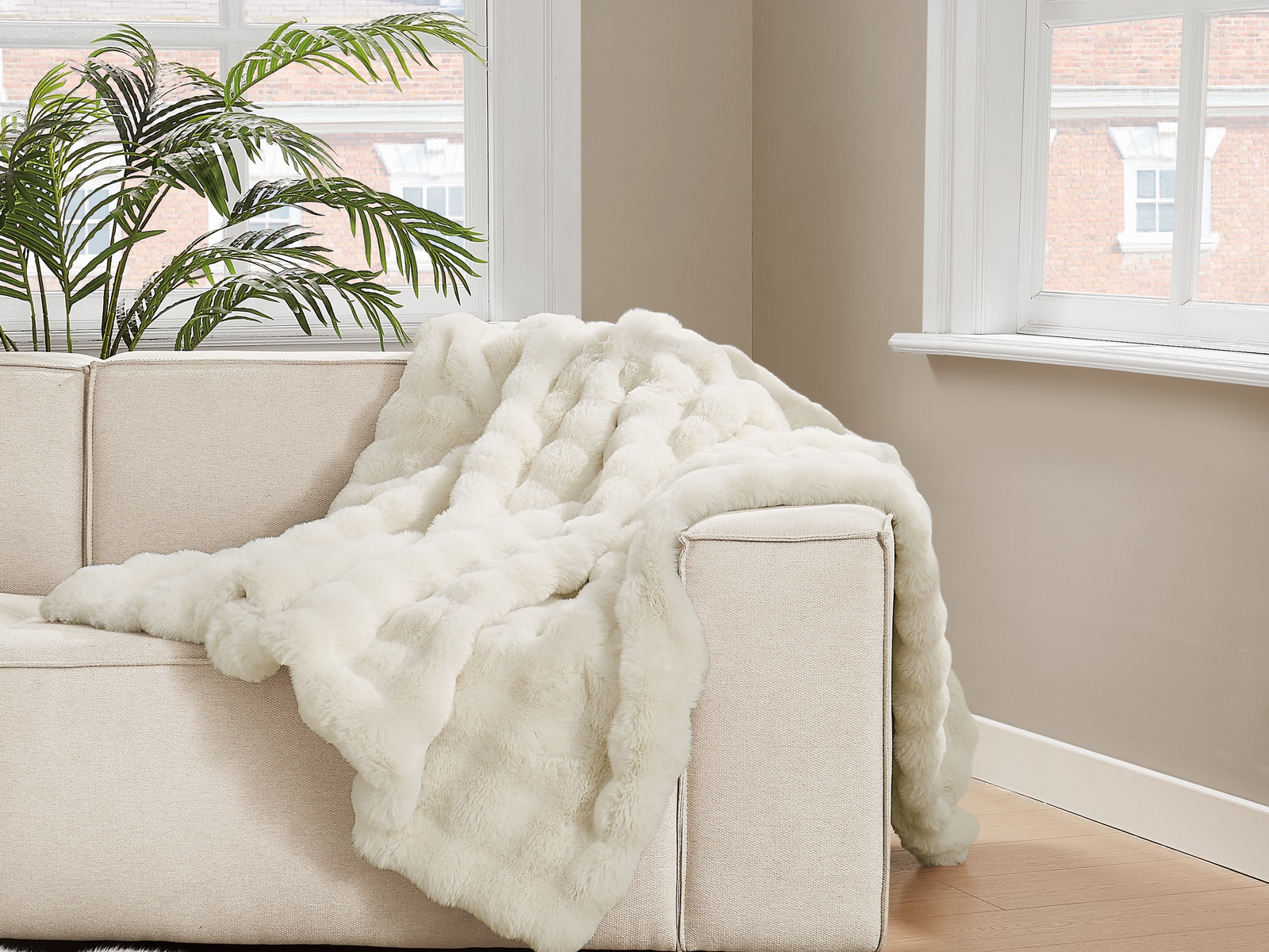 Brooklyn Loom Bubble Faux Fur Throw, One Size, Beige