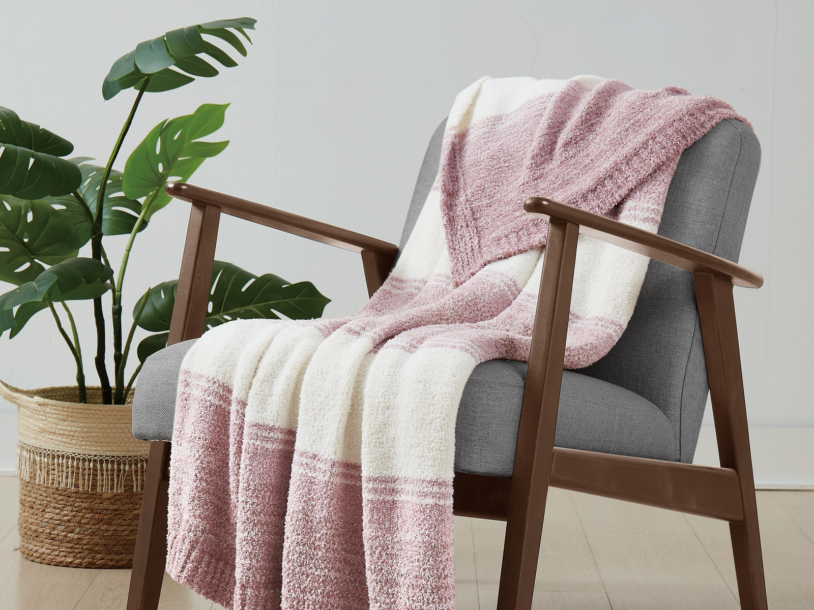 Brooklyn Loom Ombre Stripe Throw, One Size, Pink
