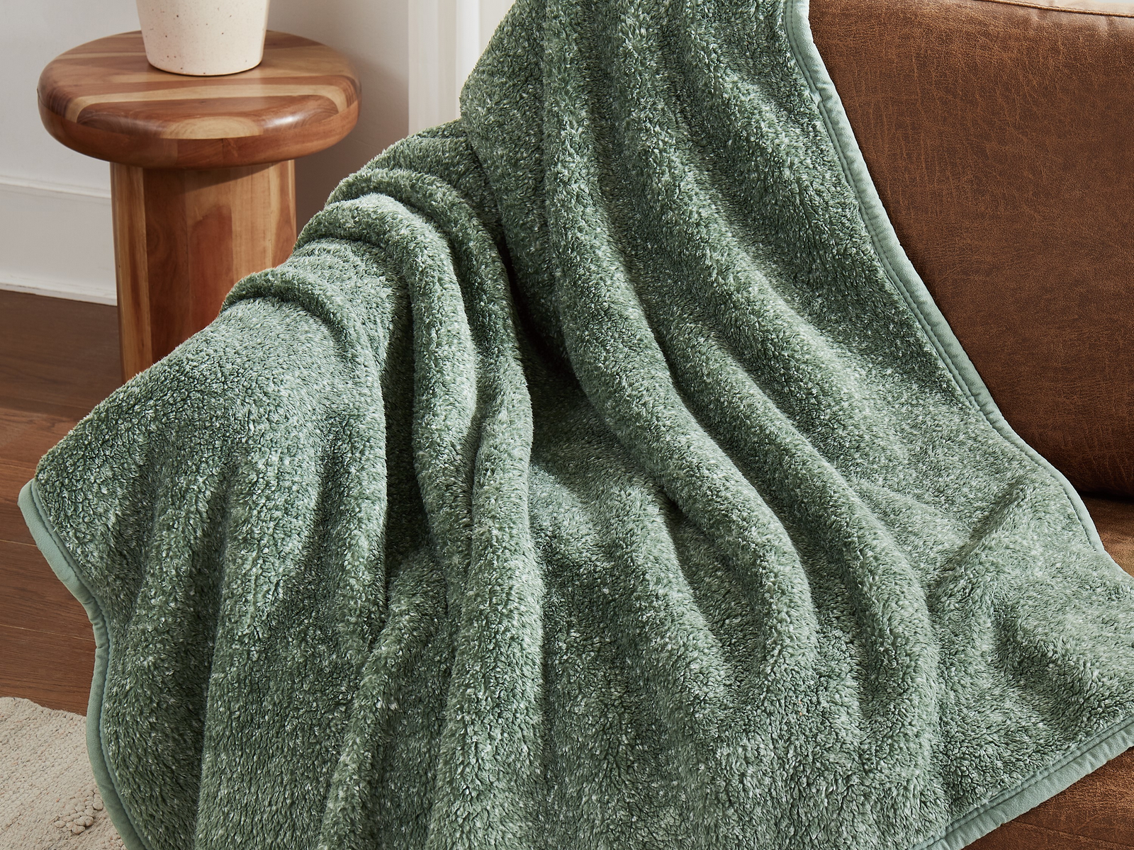 Brooklyn Loom Heathered Sherpa Washable Throw, One Size, Green