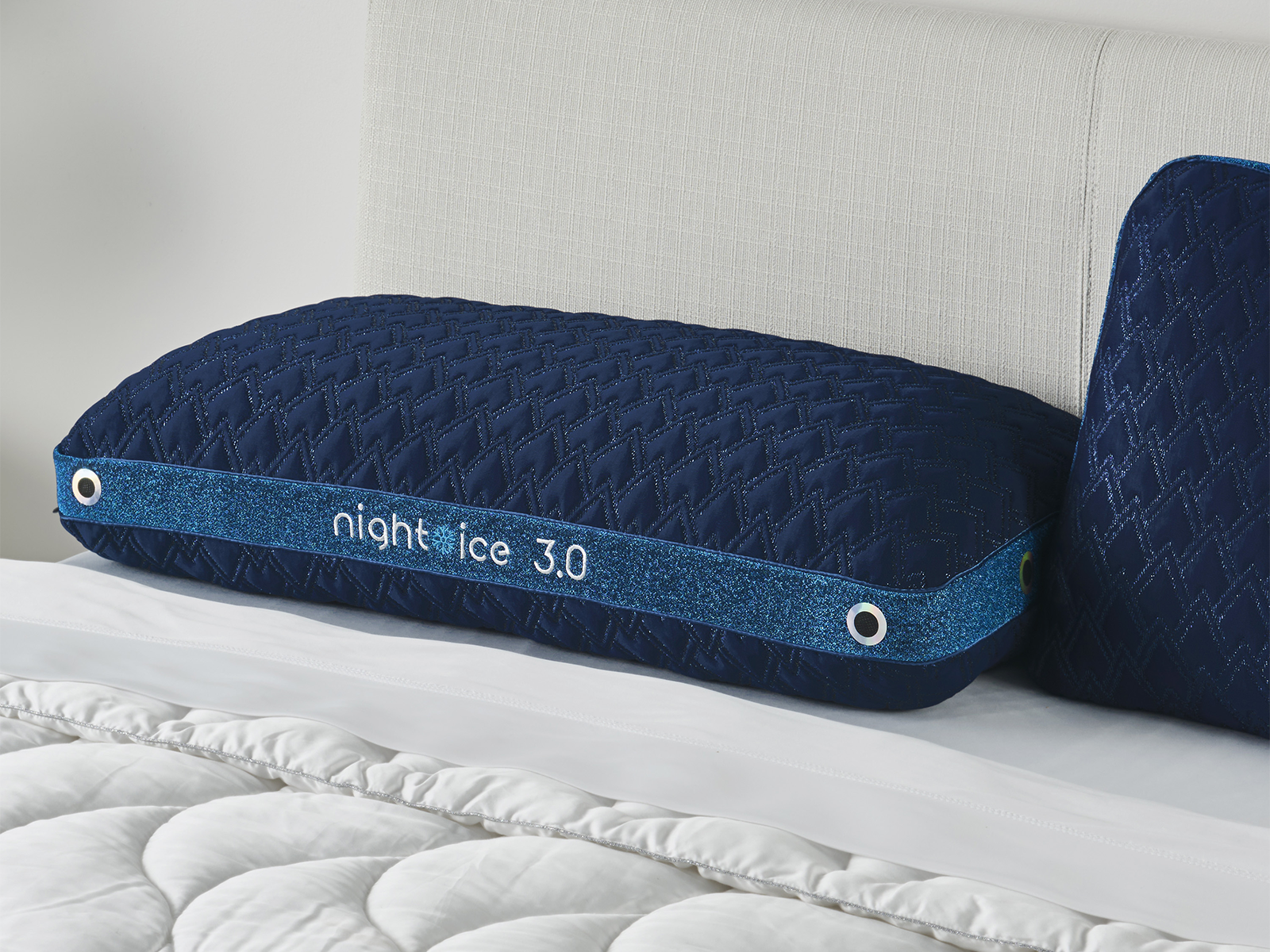 Bedgear Night Ice Performance Pillow | High | Standard Queen