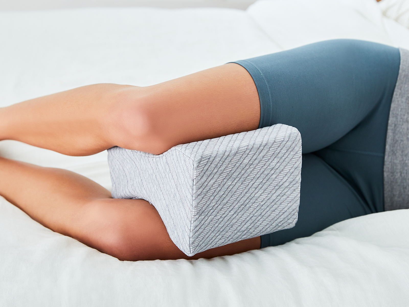 nue by Novaform Eco-Friendly Knee Pillow | Cooling