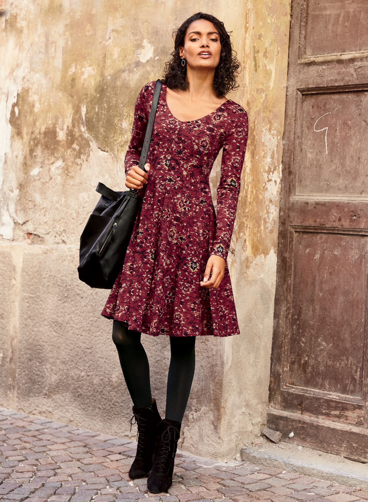 Swing dress with store tights