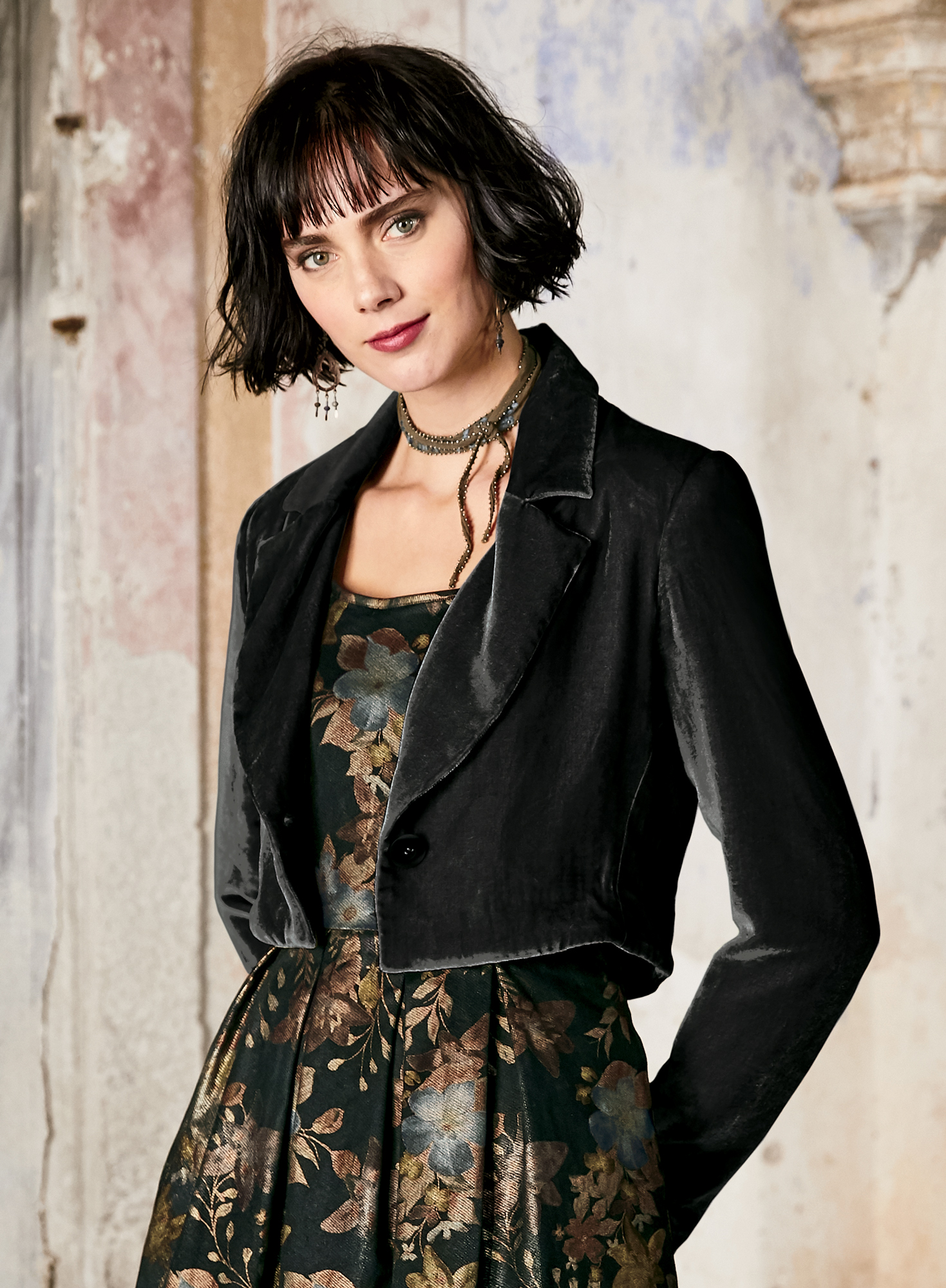 Black velvet 2025 cropped jacket