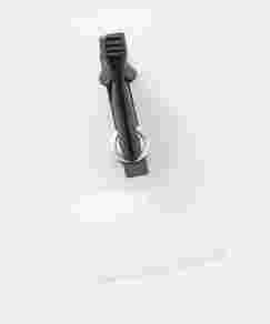 Adaptador con pinza para placas de identificación