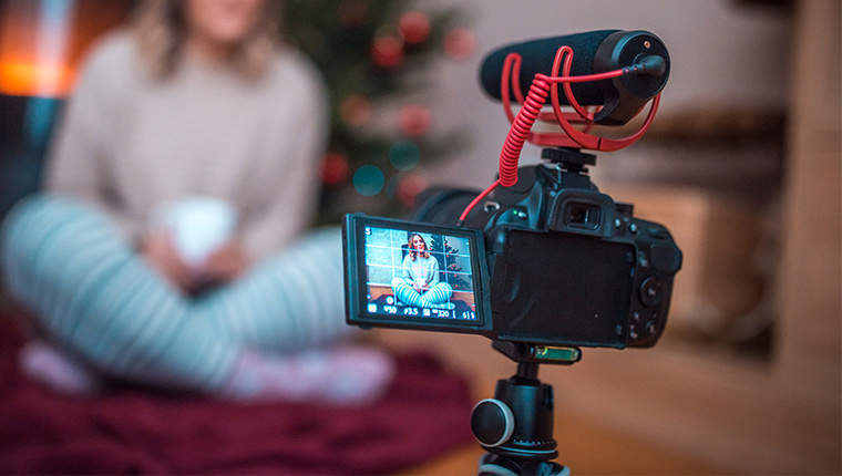 Holiday gift ideas for Streamers, YouTubers, Gamers, Podcasters & More