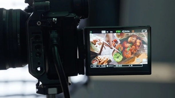 Watch "Food Photography Hacks" on Henry's Youtube