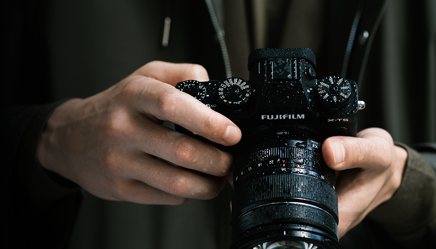 Máy ảnh chống chịu thời tiết