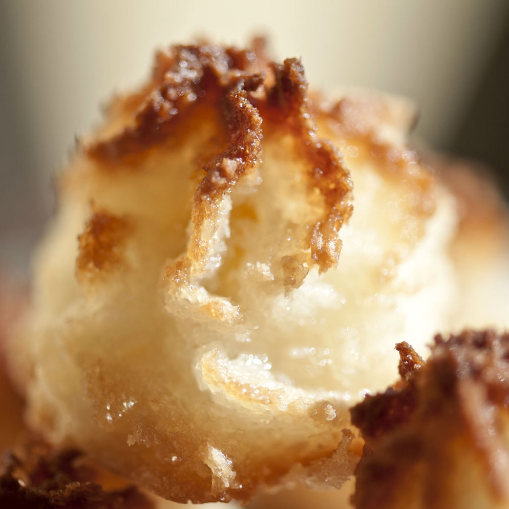 A-Lyons_01_Coconut-Macaroon.jpg