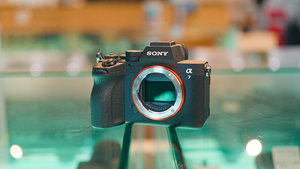 Watch "Need to know: Sony A7V" on Henry's Youtube