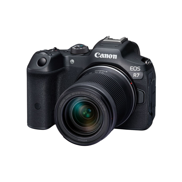Canon EOS R7 with 18-150mm F3.5-6.3 Lens