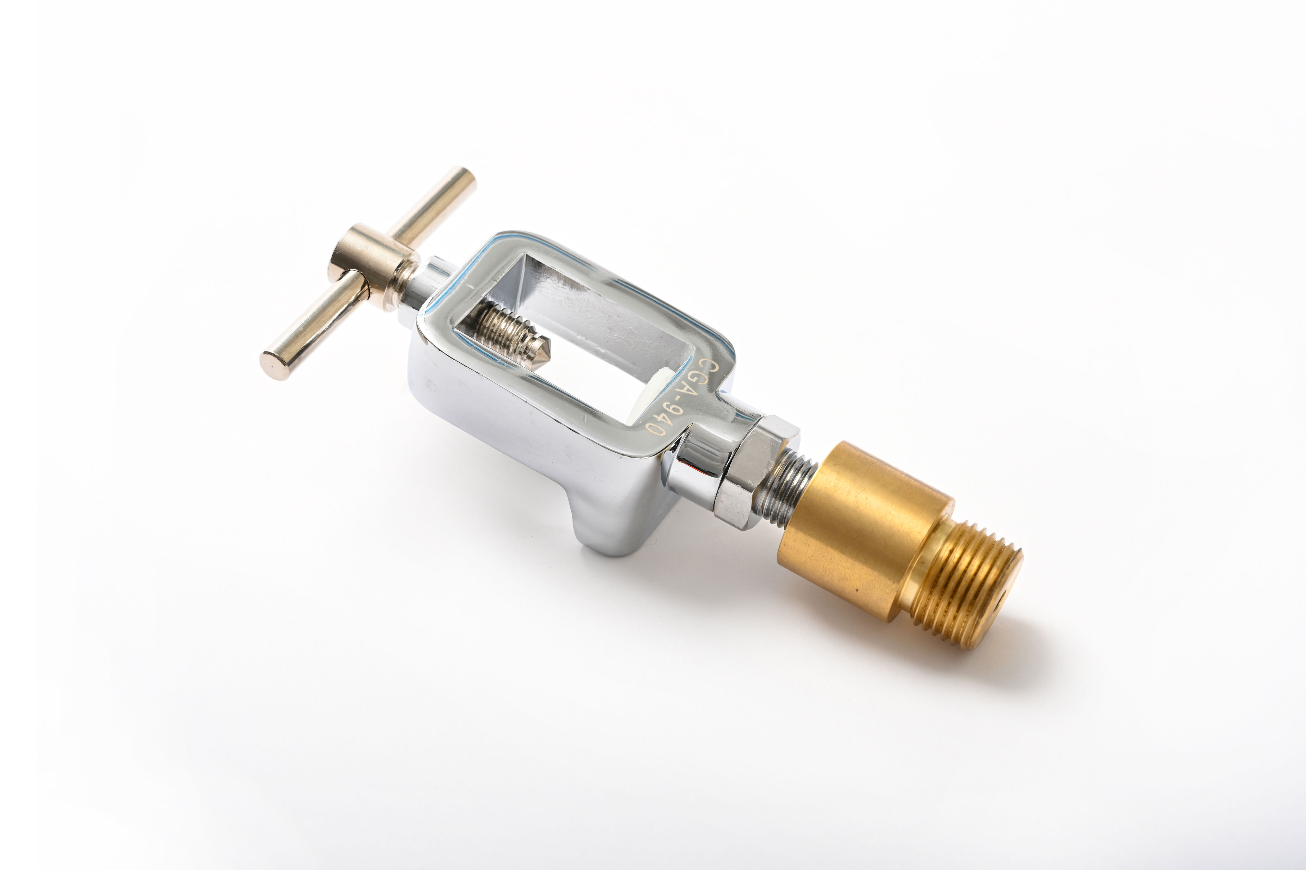 Adaptor (from 20 lb. cylinder to 'E' cylinder) (CO2)