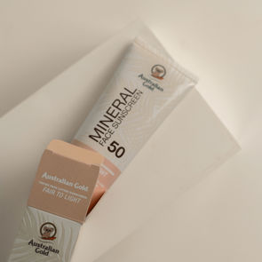 Mineral SPF 50 Tinted Face Fair to Light 2.5 fl oz