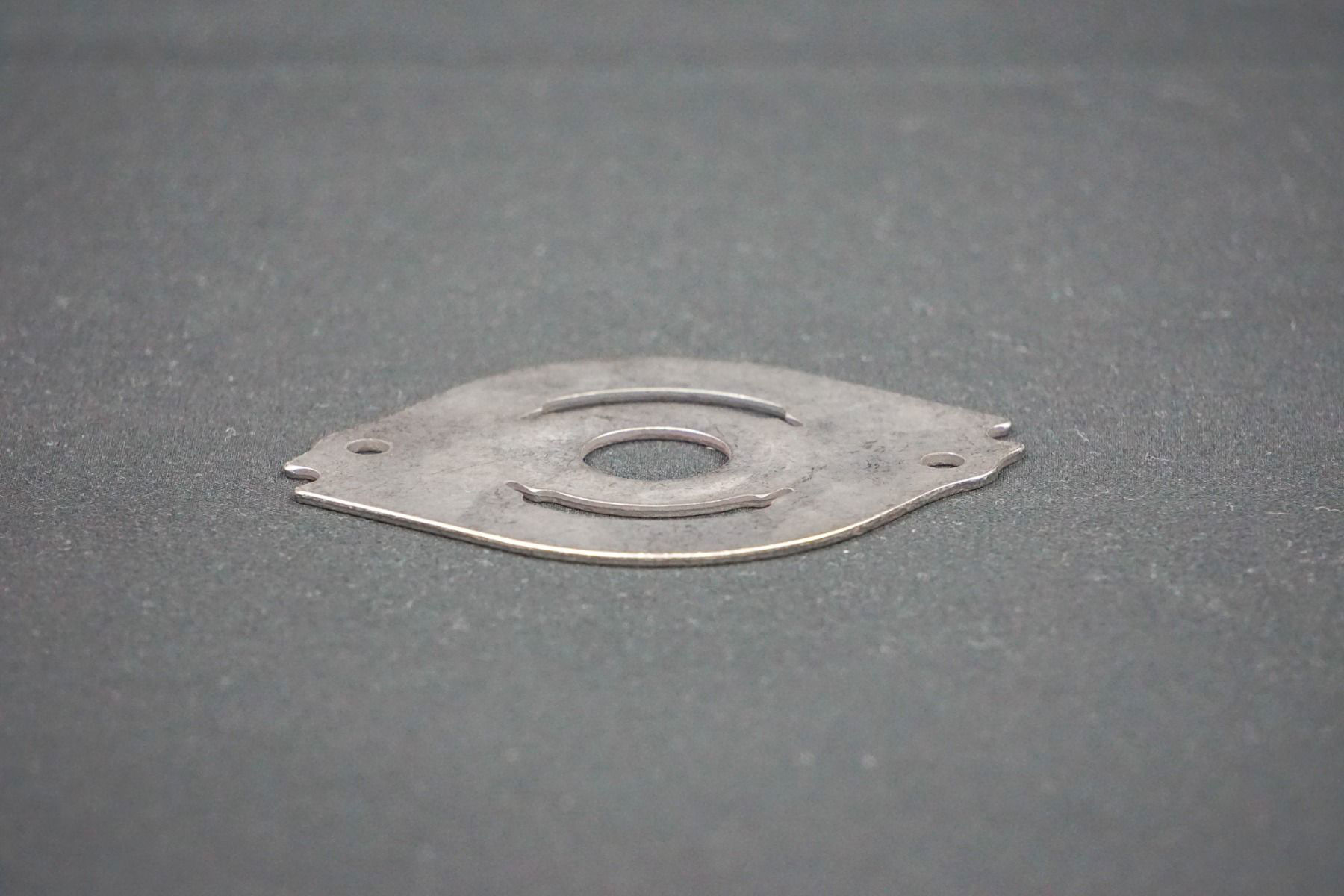 PLATE; VALVE BDP10A