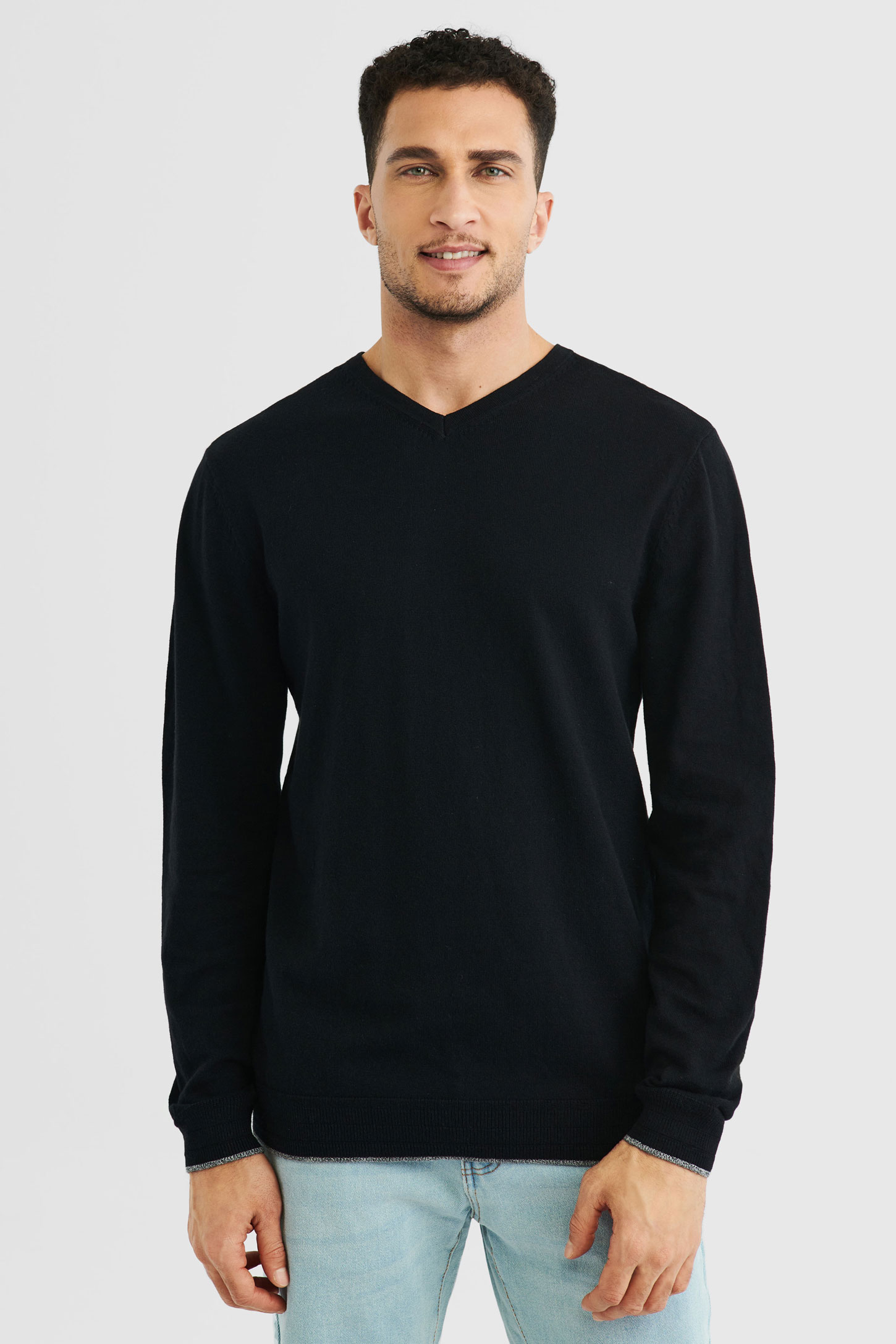 Chandail tricot col en V Homme Aubainerie