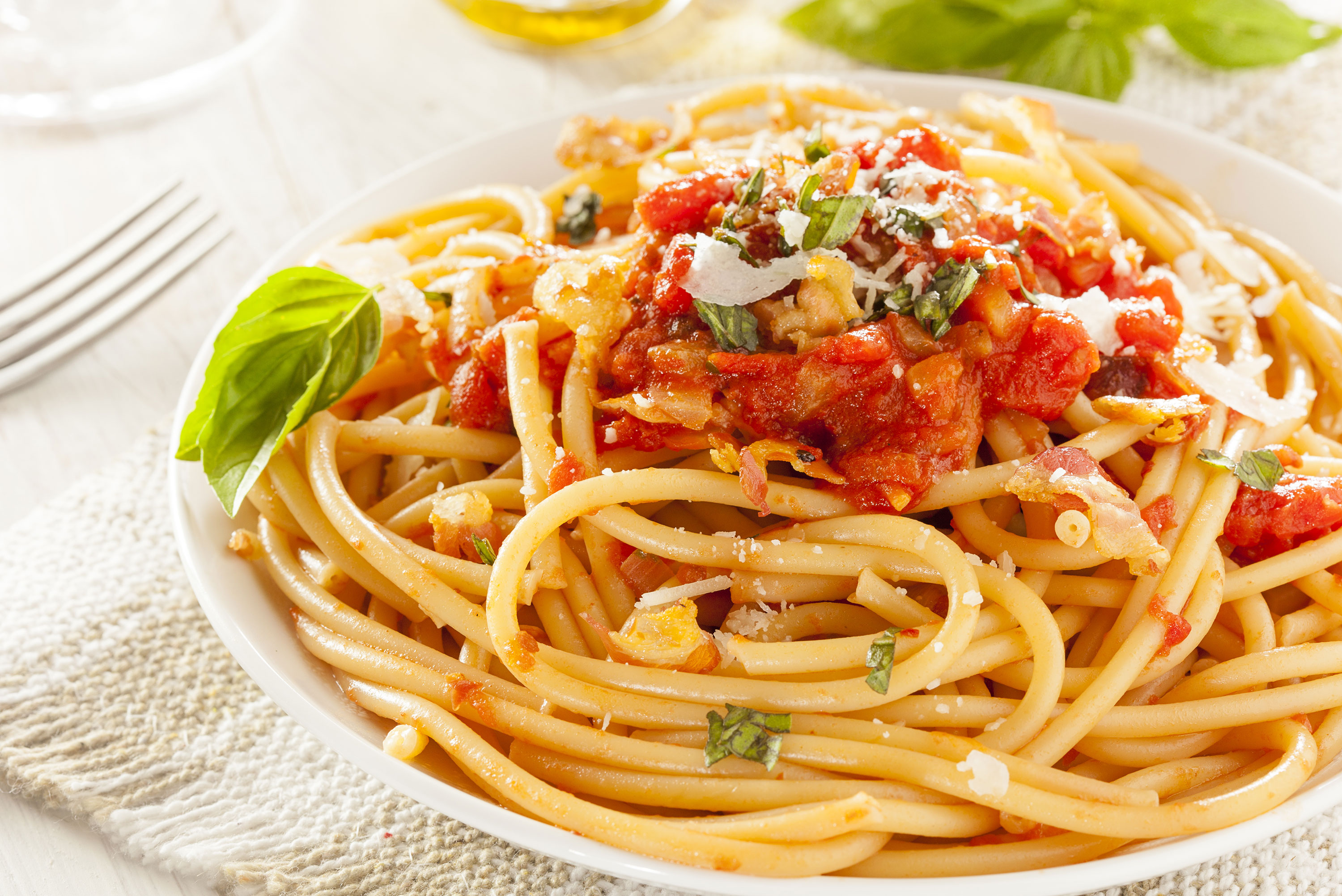 Bucatini Pasta with Spiced Red Sauce | Columbia Crest Wines