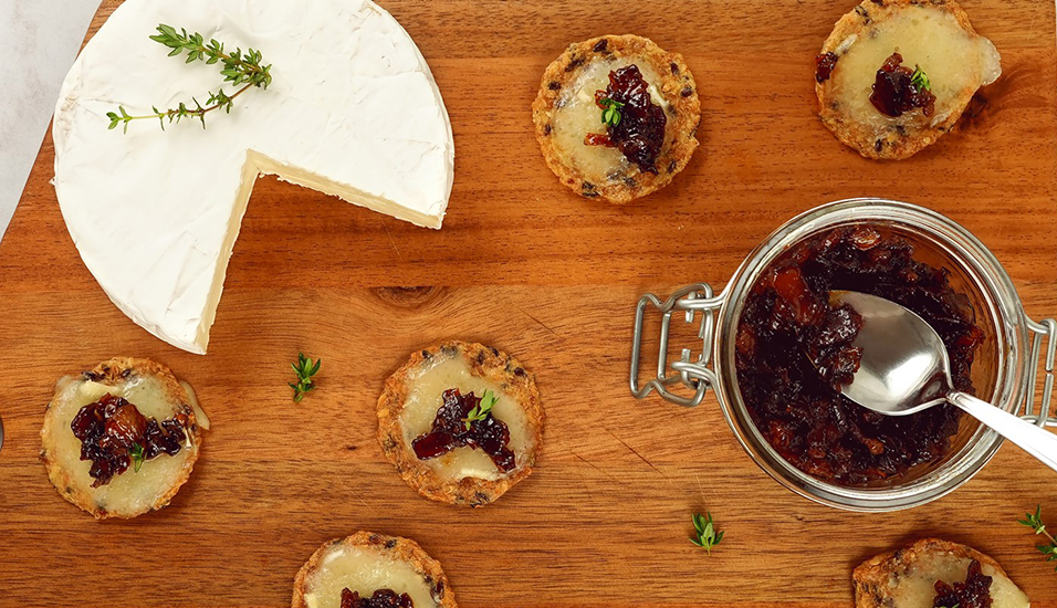 Baked Brie and Bacon Jam