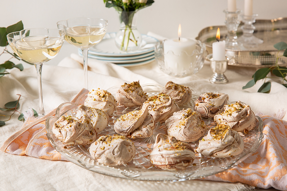 Chocolate-Pistachio Meringue Cookies