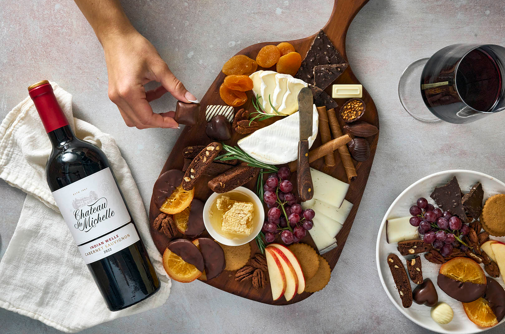 Cabernet & Cocoa Winter Board