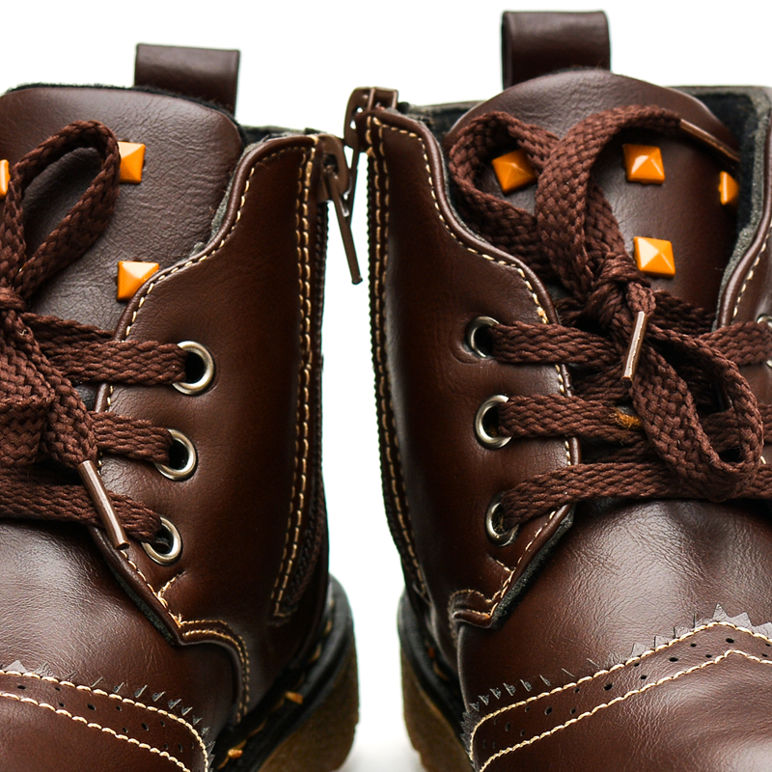 حذاء للأطفال من Genten